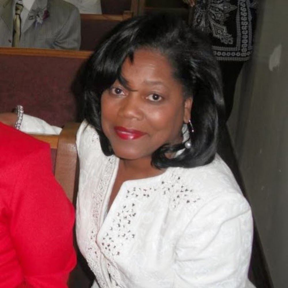 Meet your Posher, Brenda